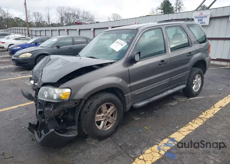 2006 Ford Escape Xls/Xls Manual z USA, uszkodzony, nr VIN 1FMYU02Z06KA42907